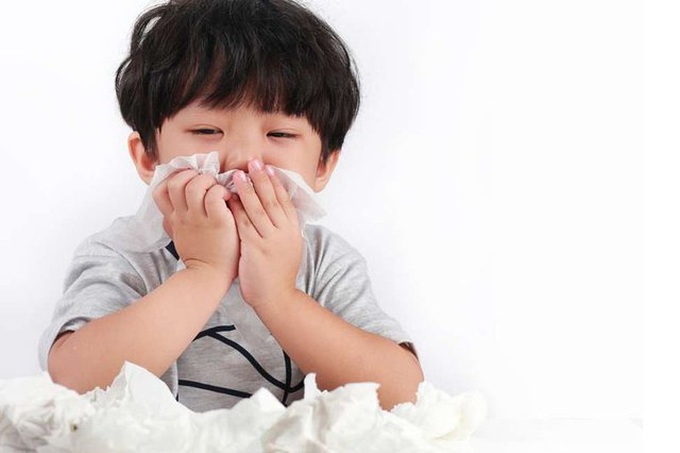 Viêm đường hô hấp trên là những bệnh lý thường gặp ở trẻ khi thời tiết giao mùa. (Ảnh minh hoạ) 
