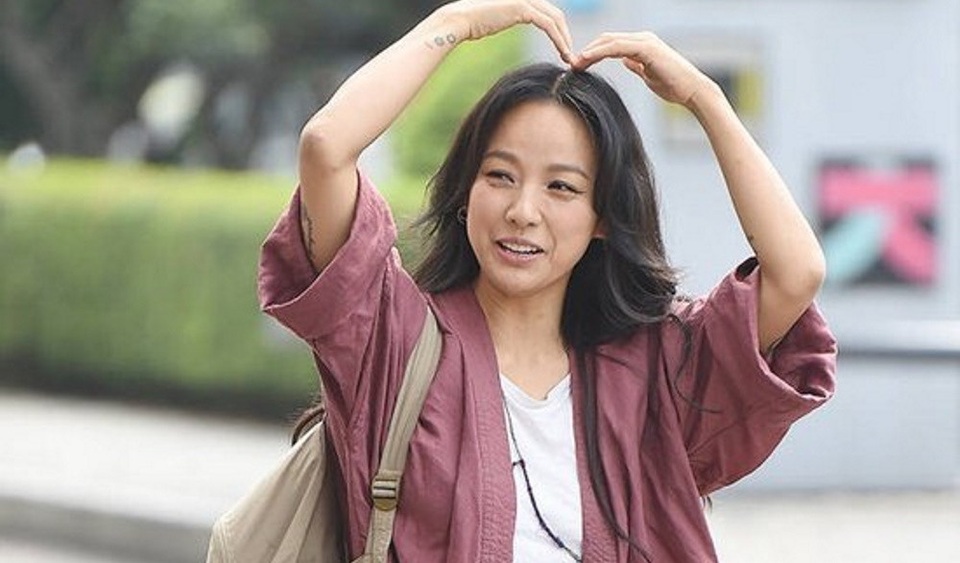 Lee Hyori miễn tiền thuê nhà cho toàn bộ khách hàng vì dịch Covid-19 - 2 Lee Hyori miễn tiền thuê nhà cho toàn bộ khách hàng vì dịch Covid-19 - 2