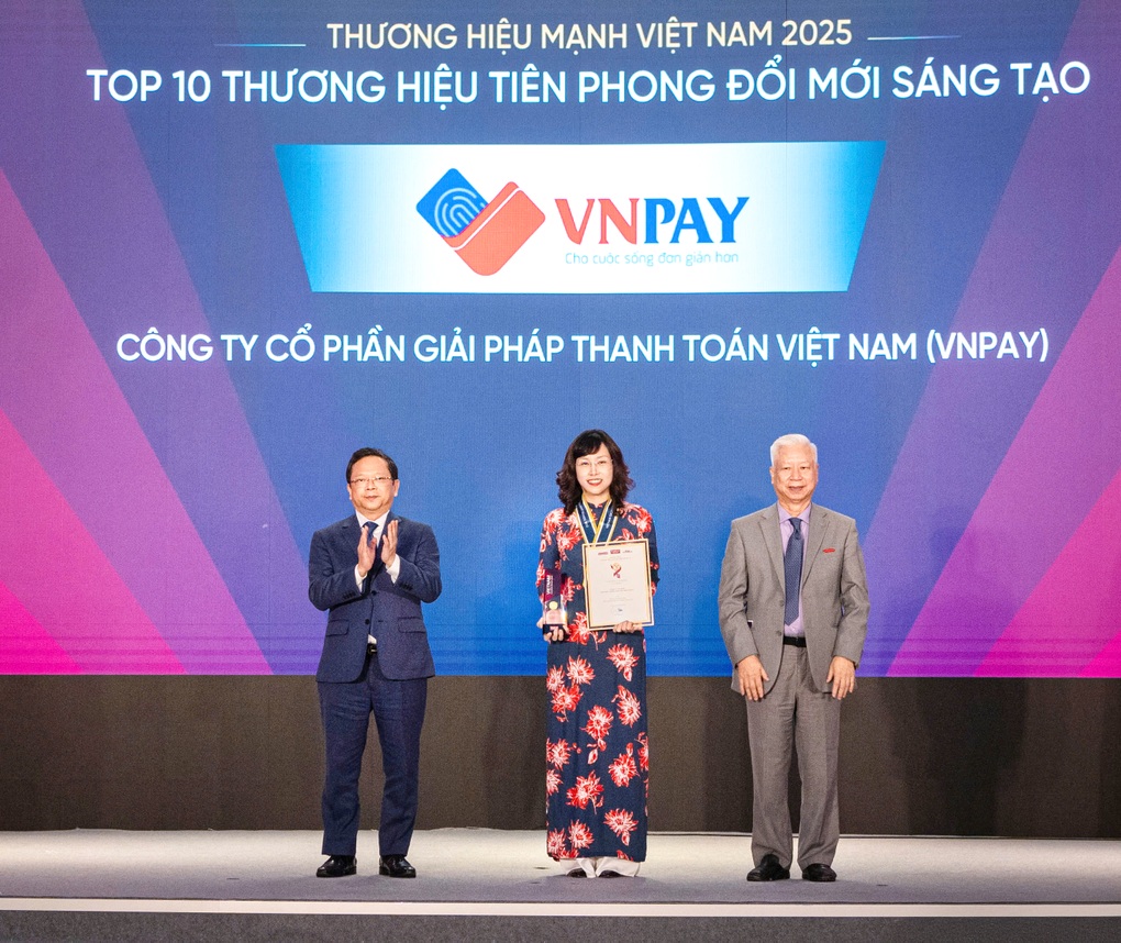 VNPAY ទទួលបានកិត្តិយសក្នុងកម្មវិធី Vietnam Strong Brand Award 2025 VNPAY được vinh danh tại giải thưởng Thương hiệu mạnh Việt Nam 2025” - 1