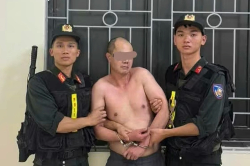 Kẻ ngáo đá đập phá tài sản, tấn công công an - 1 Kẻ ngáo đá đập phá tài sản, tấn công công an - 1