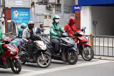 Doanh nghiệp TPHCM nêu thách thức khi chuyển đổi xe điện