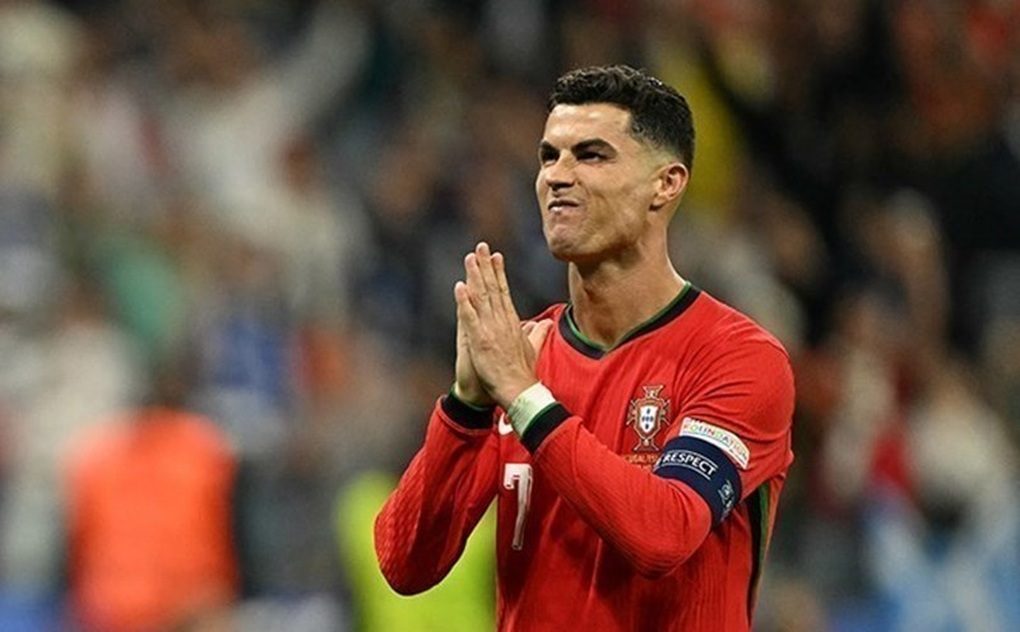 Por que C. Ronaldo nunca sai ou bebe com seus companheiros de equipe? - 2 Vì sao C.Ronaldo không bao giờ tụ tập, nhậu nhẹt với các đồng đội? - 2