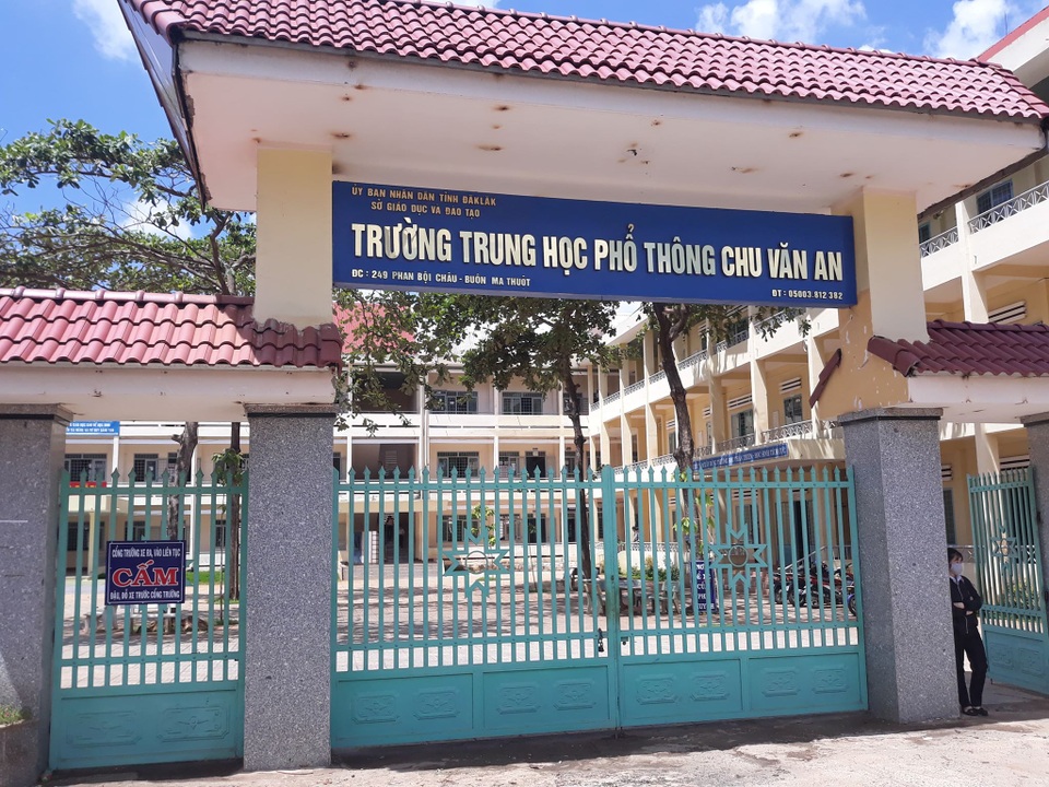 Trường tự ý cắt xén chương trình: “Việc thu tiền tăng tiết có sự nhầm lẫn” - 2 Trường tự ý cắt xén chương trình: “Việc thu tiền tăng tiết có sự nhầm lẫn” - 2