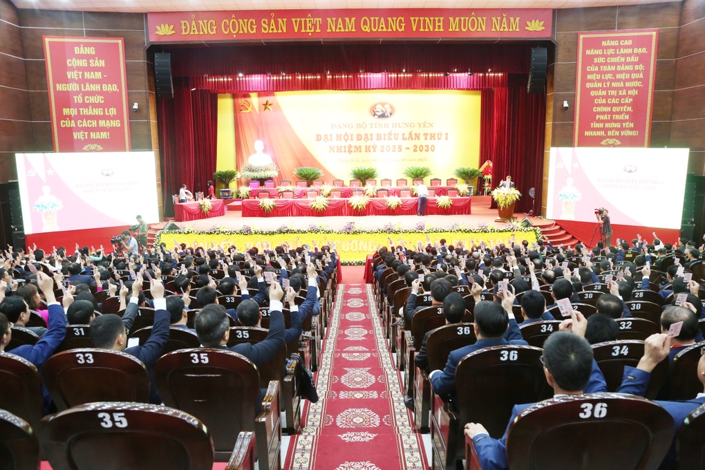 ຮຸງເຍີນເປີດກອງປະຊຸມກະກຽມຂອງກອງປະຊຸມໃຫຍ່ຄັ້ງທີ 1 ຂອງພັກ - 1 Hưng Yên khai mạc phiên trù bị Đại hội Đảng bộ tỉnh lần thứ I - 1