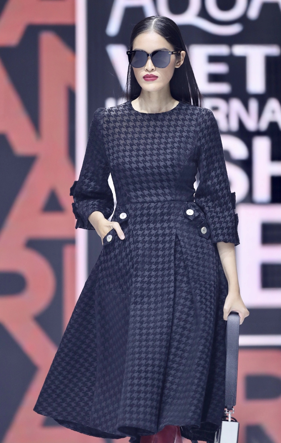 Thanh Hằng diễn mở màn Aquafina Tuần lễ Thời trang Quốc tế Việt Nam - 7