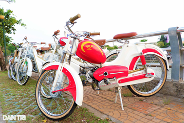 "Phù thủy" biến xe đồng nát thành "xế xịn", đắt hơn mô tô đời mới