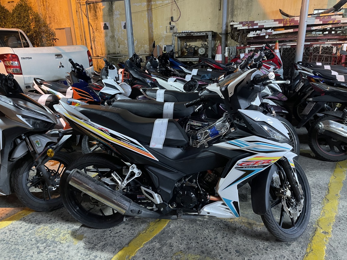 Hơn 200 trường hợp đi bão cổ vũ bóng đá bị xử phạt - 3 Hơn 200 trường hợp đi bão cổ vũ bóng đá bị xử phạt - 3