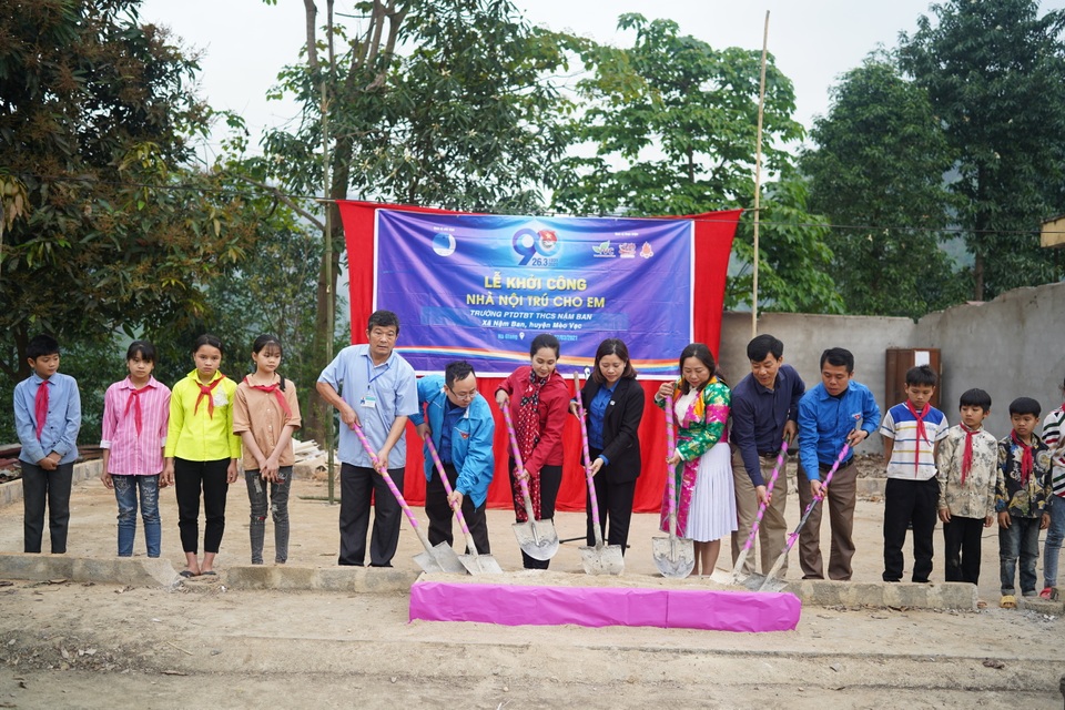 Thanh niên xây tặng chốt kiểm soát phòng dịch Covid-19 cho vùng biên giới - 3 Thanh niên xây tặng chốt kiểm soát phòng dịch Covid-19 cho vùng biên giới - 3