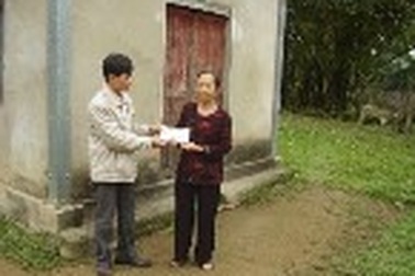 Những cảnh nghèo tin Xuân đến sớm