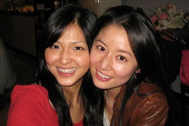 Lâm Tâm Như “khoe” em gái cùng cha khác mẹ