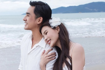 Thúy Diễm tuổi 39: Xin phép chồng đóng cảnh nóng, vượt sóng gió hôn nhân