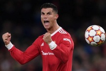C.Ronaldo từng bị Sir Alex Ferguson nổi cáu, đuổi về nhà vì lý do khó đỡ