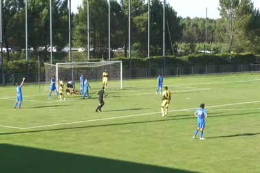 Bàn thắng của Quang Hải trong trận ra mắt Pau FC