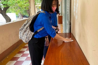 4.000 đoàn viên giúp các trường tiêu độc, khử trùng đón học sinh trở lại
