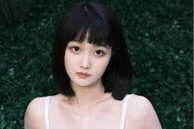 Nhận bó hoa ngày 20/10 của chồng, tôi uất nghẹn khi phát hiện sự thật