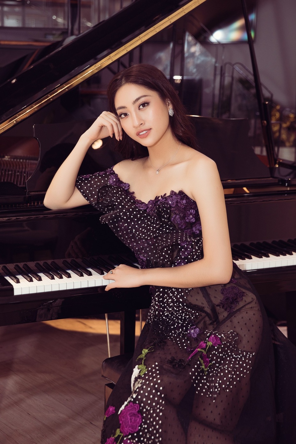 Hoa hậu Thế giới Megan Young đọ sắc cùng Lương Thùy Linh - 9 Hoa hậu Thế giới Megan Young đọ sắc cùng Lương Thùy Linh - 9