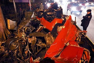 Trung Quốc xôn xao vụ tai nạn siêu xe Ferrari
