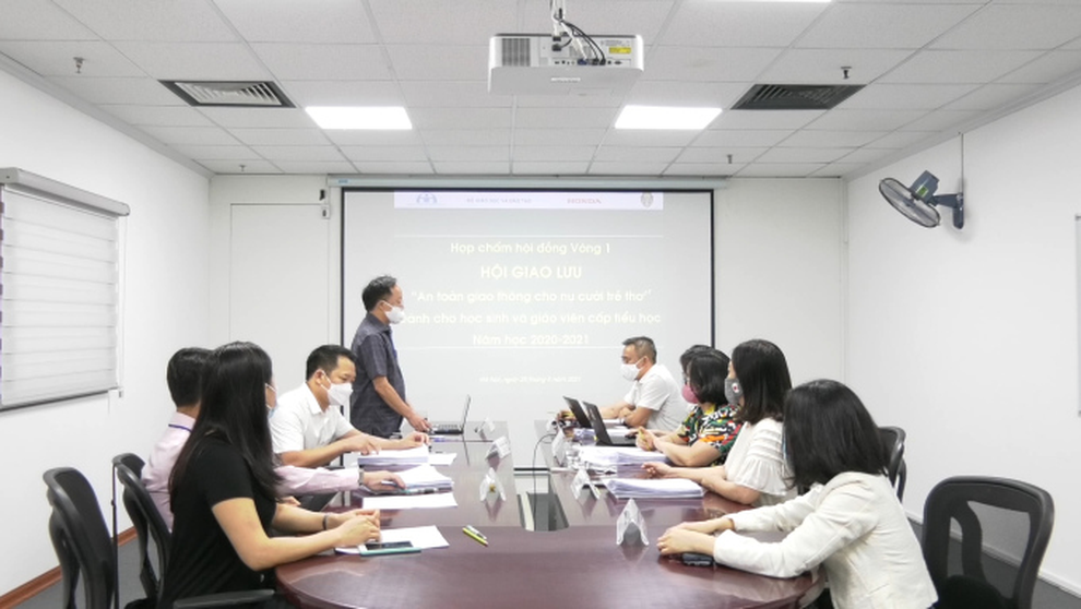 2,1 triệu bài dự thi An toàn giao thông cho nụ cười trẻ thơ - 3 2,1 triệu bài dự thi An toàn giao thông cho nụ cười trẻ thơ - 3
