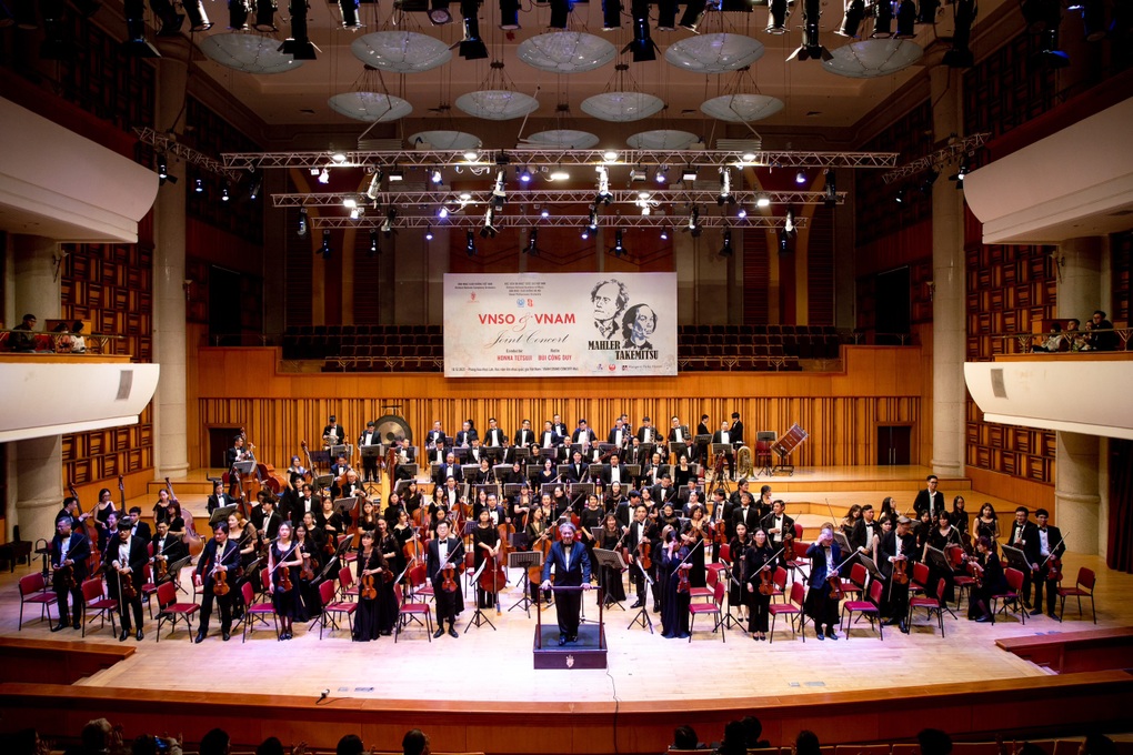 Hòa nhạc Joint Concert gây choáng ngợp với khán giả yêu nhạc cổ điển - 1 Hòa nhạc Joint Concert gây choáng ngợp với khán giả yêu nhạc cổ điển - 1