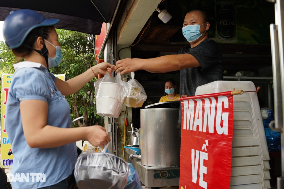 Khi nào Hà Nội sẽ điều chỉnh quy định về giấy đi đường? - 2 Khi nào Hà Nội sẽ điều chỉnh quy định về giấy đi đường? - 2