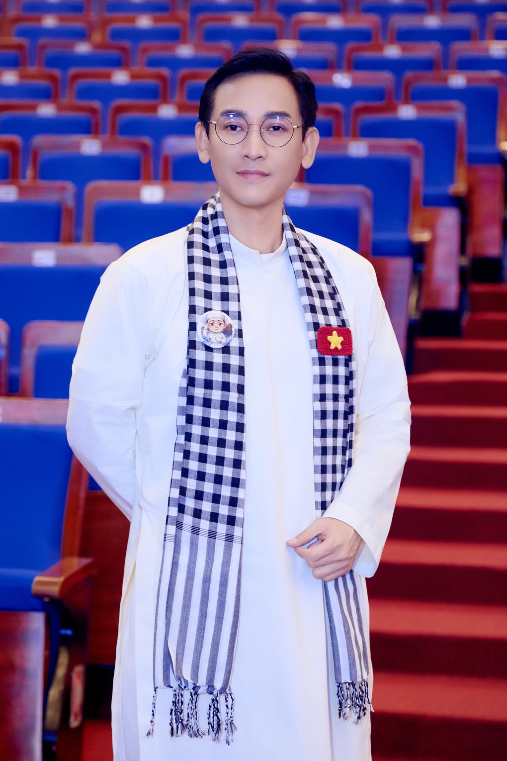 Diễn viên Hứa Vĩ Văn trở lại sôi nổi sau cơn sốt Mưa đỏ - 1 Diễn viên Hứa Vĩ Văn trở lại sôi nổi sau cơn sốt Mưa đỏ - 1