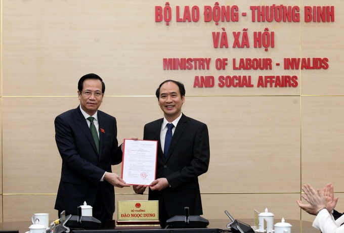 Trao quyết định bổ nhiệm Thứ trưởng Bộ Lao động - Thương binh và Xã hội - Ảnh 1. Trao quyết định bổ nhiệm Thứ trưởng Bộ Lao động - Thương binh và Xã hội - Ảnh 1.