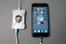 Cận cảnh quy trình biến iPhone xách tay thành hàng chính hãng VN/A