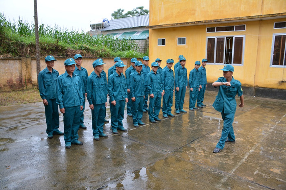 Xây dựng dân quân tự vệ vững mạnh, đáp ứng yêu cầu xây dựng và bảo vệ Tổ quốc - 3 Xây dựng dân quân tự vệ vững mạnh, đáp ứng yêu cầu xây dựng và bảo vệ Tổ quốc - 3