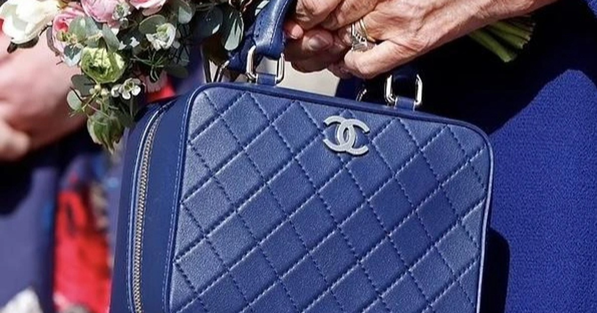 View - Những chiếc túi xách bắt mắt được các nhân vật Hoàng gia ưa chuộng | Báo Dân trí