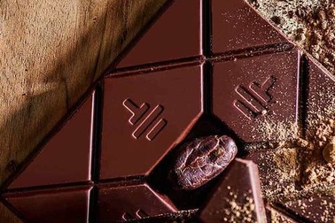 Có gì trong thanh socola đen nguyên chất đắt nhất thế giới?