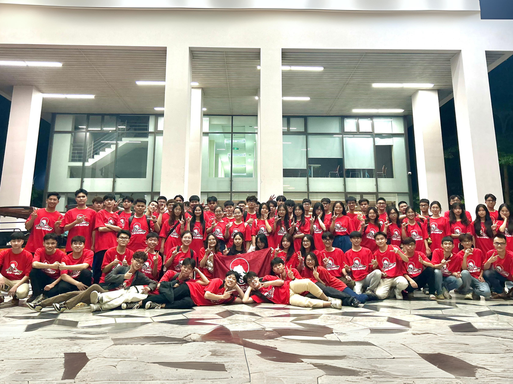 Nam sinh viên IT giành quán quân lập trình, được đặc cách tuyển dụng dù chưa tốt nghiệp - 5 Nam sinh viên IT giành quán quân lập trình, được đặc cách tuyển dụng dù chưa tốt nghiệp - 5