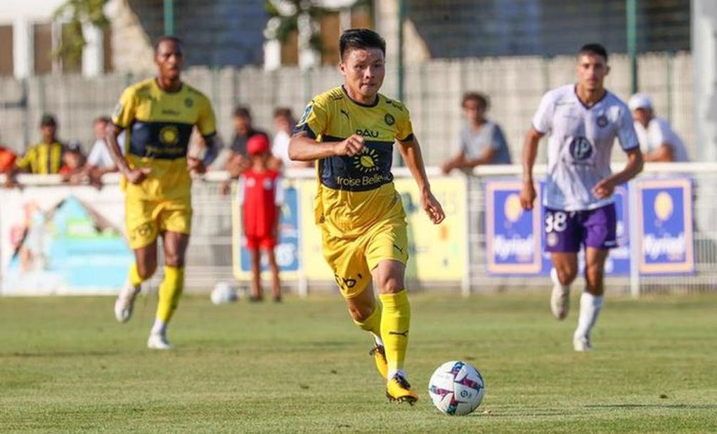 HLV Pau FC báo tin vui tới Quang Hải trước đại chiến - 2 HLV Pau FC báo tin vui tới Quang Hải trước đại chiến - 2