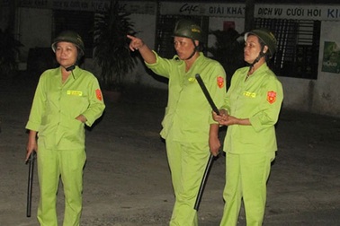 “Tóc dài” chống bạo hành