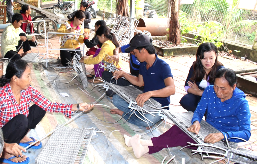 Gần 2.500 nông hộ có mức thu nhập trên một tỷ đồng/năm - 1 Gần 2.500 nông hộ có mức thu nhập trên một tỷ đồng/năm - 1