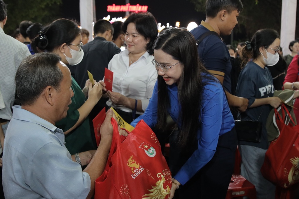 Bia Saigon khởi động chuỗi hoạt động cộng đồng Tết sẻ chia, năm rồng khởi sắc - 6 Bia Saigon khởi động chuỗi hoạt động cộng đồng Tết sẻ chia, năm rồng khởi sắc - 6