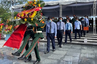 Long trọng tổ chức Lễ truy điệu, an táng 40 hài cốt liệt sĩ