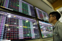 Dòng tiền "chán" chứng khoán?