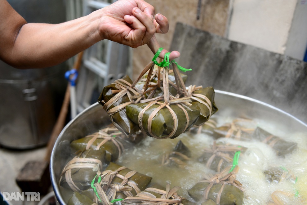 Gia đình người Hoa ở Sài Gòn gói 10.000 bánh bá trạng bán dịp Tết Đoan Ngọ - 10 Gia đình người Hoa ở Sài Gòn gói 10.000 bánh bá trạng bán dịp Tết Đoan Ngọ - 10