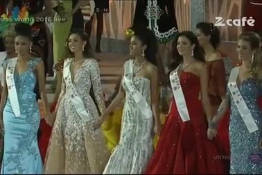 Cận cảnh nhan sắc bốc lửa của tân Hoa hậu thế giới