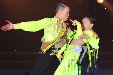 Cặp đôi dancesport nhí đăng quang “Bước nhảy xì tin 2011”