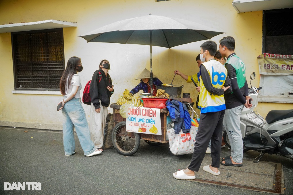 Phương châm sống của cụ bà U90 ở TPHCM khiến nhiều người xót xa - 1 Phương châm sống của cụ bà U90 ở TPHCM khiến nhiều người xót xa - 1
