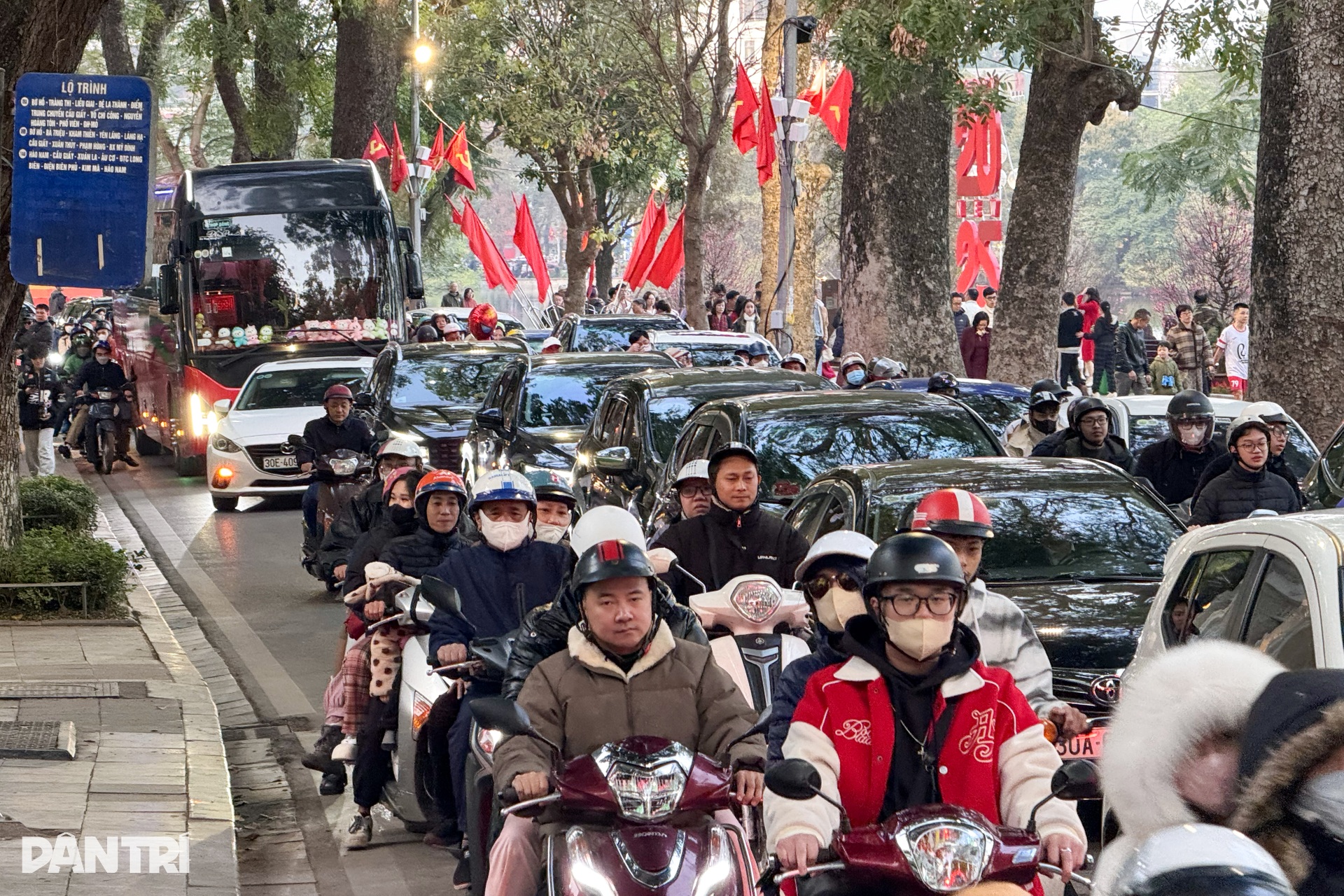 Không khí chiều cuối năm - 7 Không khí chiều cuối năm - 7