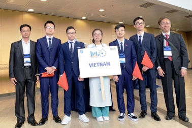 Thanh Hóa: Thưởng 750 triệu đồng cho học sinh và giáo viên đoạt huy chương tại các kỳ thi Olympic