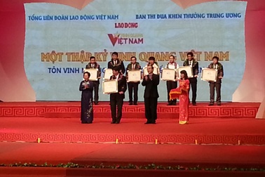 Vinh quang Việt Nam tôn vinh 26 cá nhân, tập thể xuất sắc