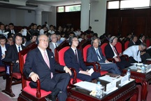 Muốn vươn tới đỉnh cao đại học phải thực hiện triết lý "phát triển bền vững"