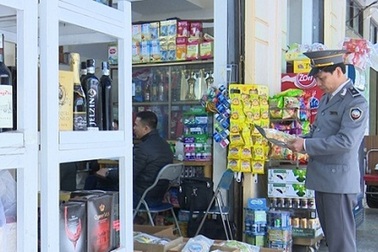 Nhiều cơ sở bị xử phạt vì không bảo đảm vệ sinh an toàn thực phẩm