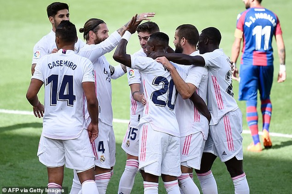 Real Madrid thắng trận thứ ba liên tiếp ở La Liga - 2 Real Madrid thắng trận thứ ba liên tiếp ở La Liga - 2