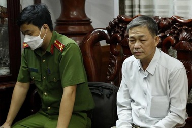 Bắt Phó Giám đốc Trung tâm y tế TP Dĩ An liên quan Việt Á