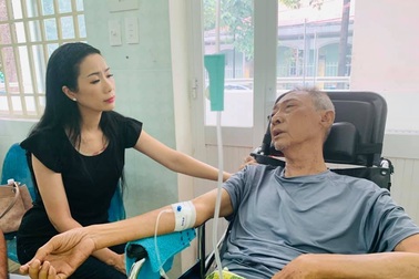Nghệ sĩ Lê Bình bị hoại tử, sức khoẻ chuyển biến xấu