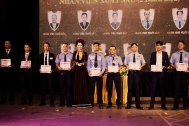 "Nữ tướng" Bảo vệ Long Hoàng thưởng Tết 3 tỷ đồng cho nhân viên